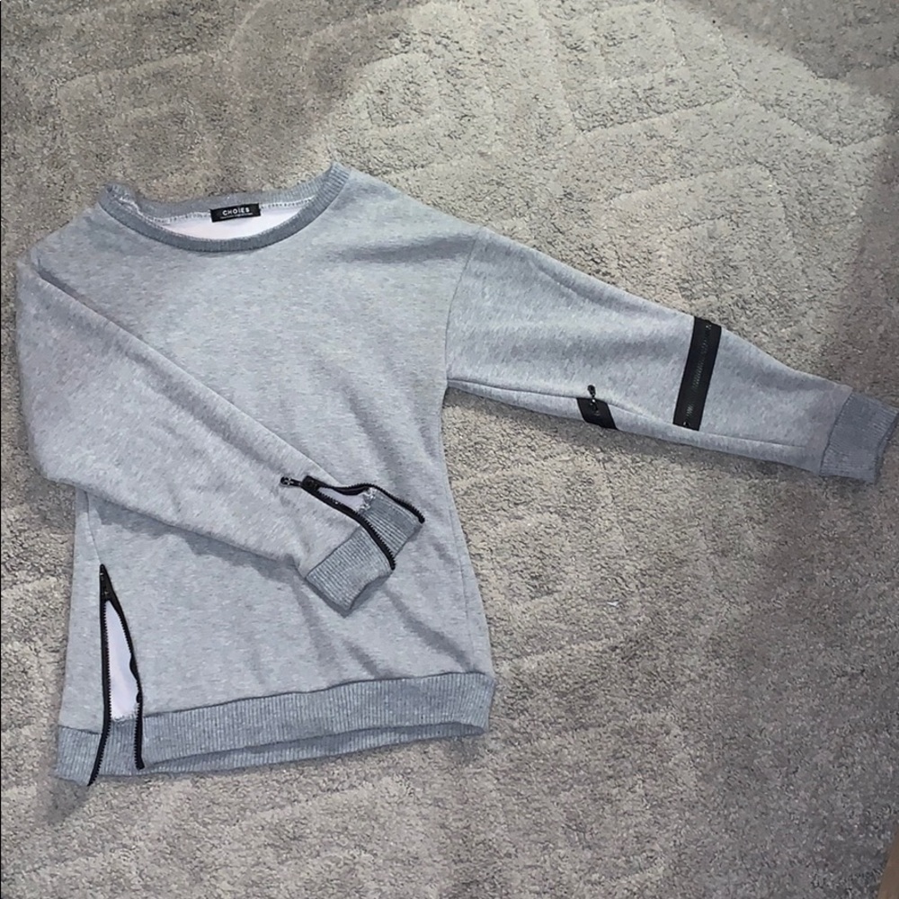 grey zipped sweater! great for fall!